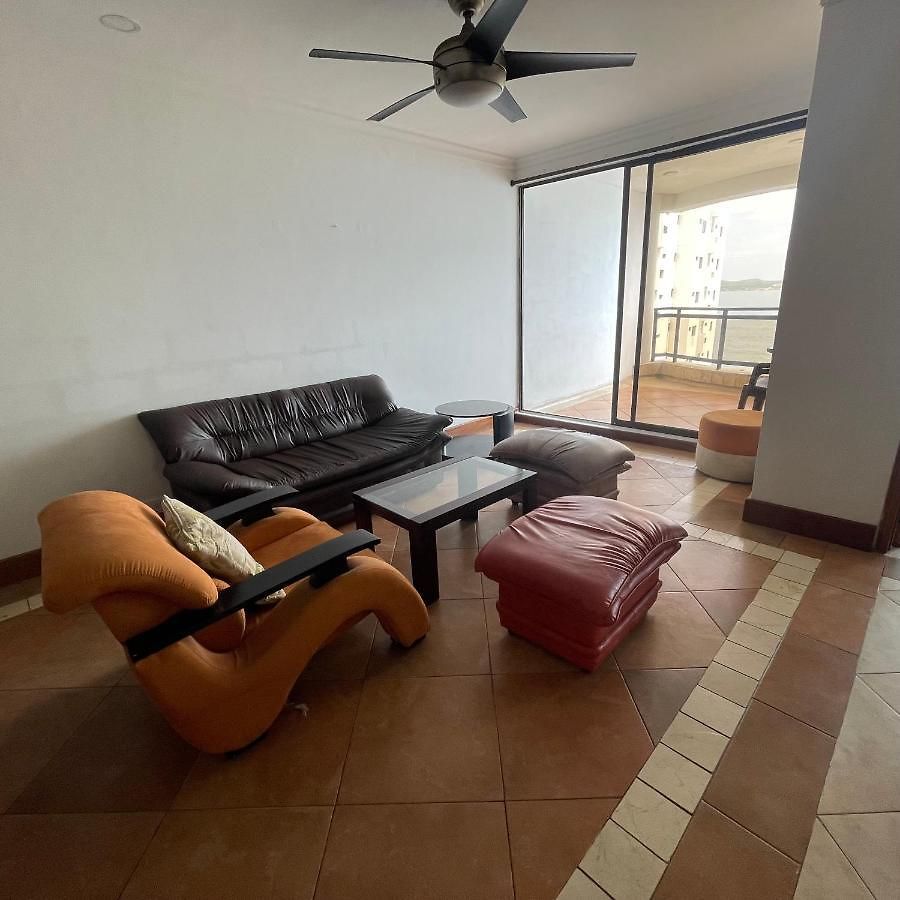 Apartment Familiar. *